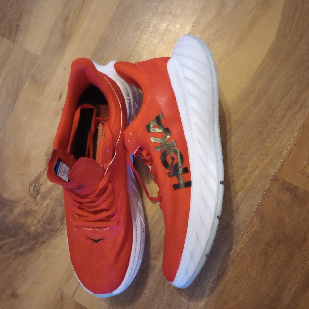 Size 11 Hoka shoes